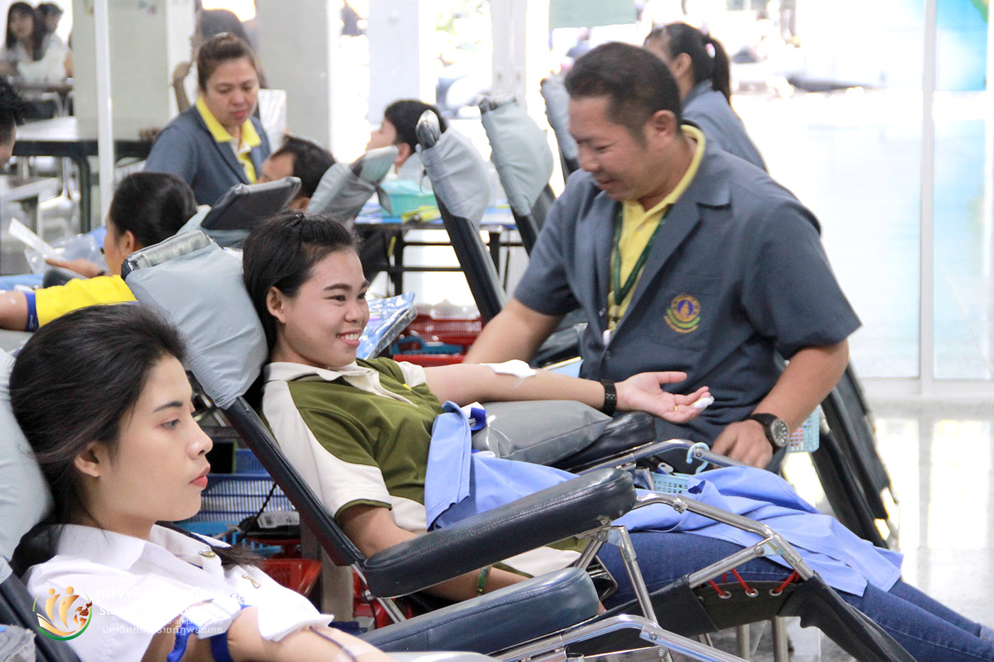 24 ธันวาคม 2561 งานพยาบาลและส่งเสริมสุขภาพ กองพัฒนานักศึกษา จัดโครงการบริจาคโลหิตเพื่อช่วยเหลือผู้ป่วยโรงพยาบาลศิริราช ณ ห้องโถงชั้นล่างอาคารฝึกประสบการณ์วิชาชีพเชิงบูรณาการ